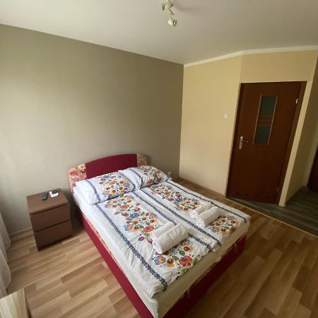 Pokoje Goscinne City Oświecim Exterior foto
